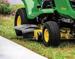 John Deere X370 42″ Accel Deck Ride-on Mower - Image 3