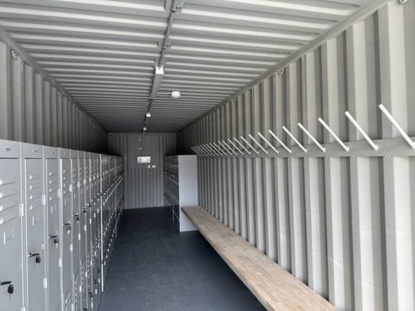 4 x 40′ high cube shipping containers - Image 3